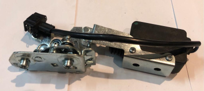 Активатор замка двери задней+замка багажника Волга