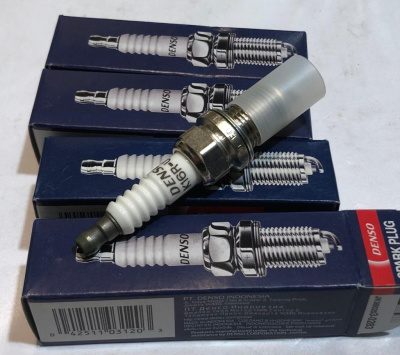 Свечи зажигания Газ, Уаз дв. 405, 409 Евро-3-4 "Denso" комплект (ключ 16)