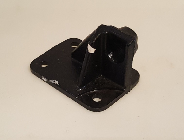 Кронштейн двигателя Газель, Соболь Бизнес дв. 2.8 Cummins правый под подушку 7421018